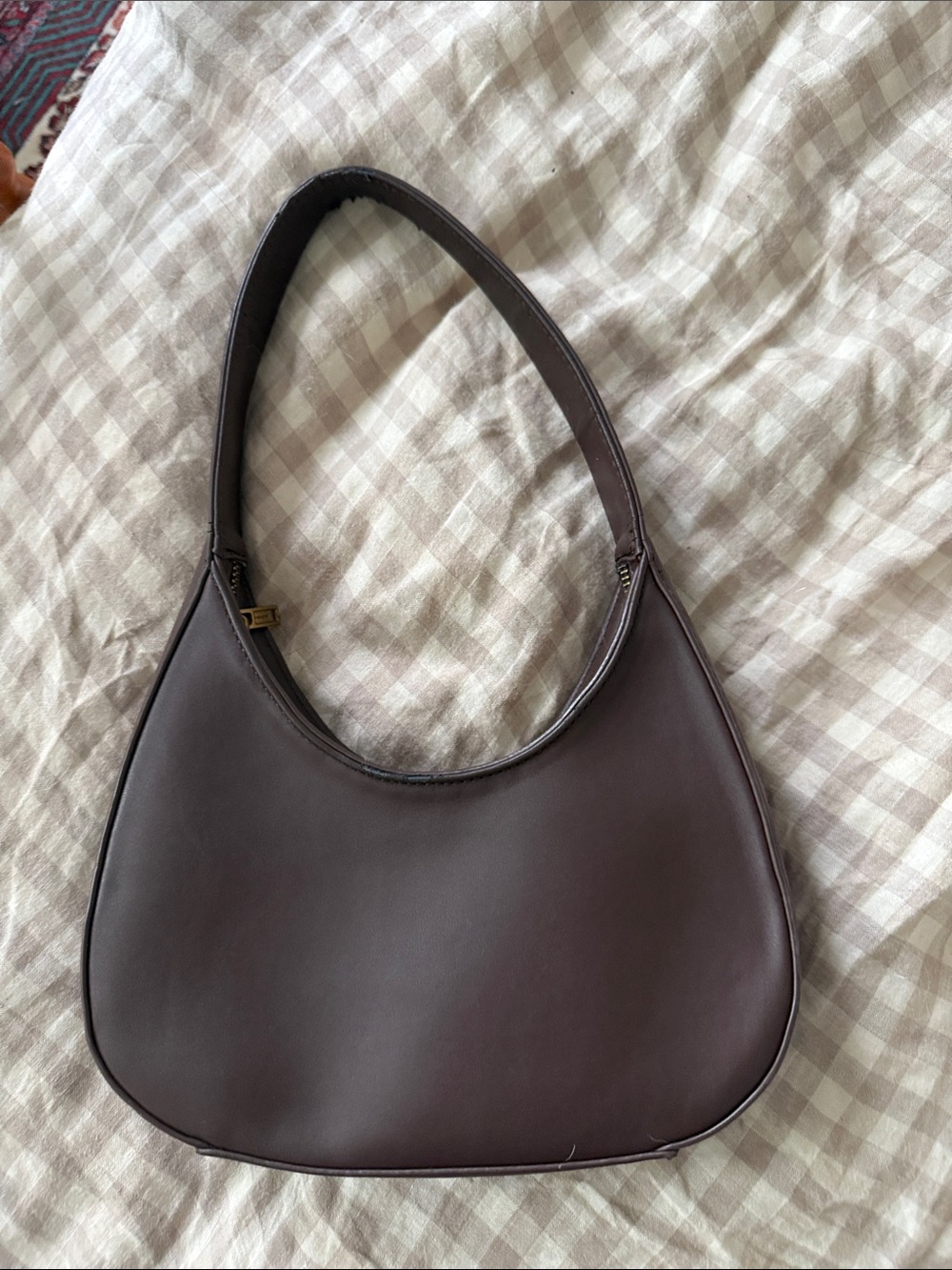 Brandy Melville Chocolate Brown Shoulder Bag - Minimal Hobo Style - Picture 2 of 3